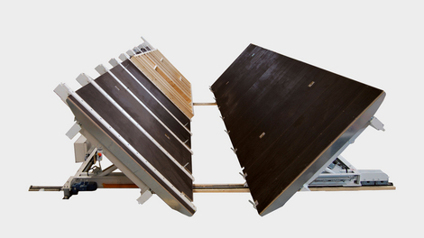 Butterfly turning table