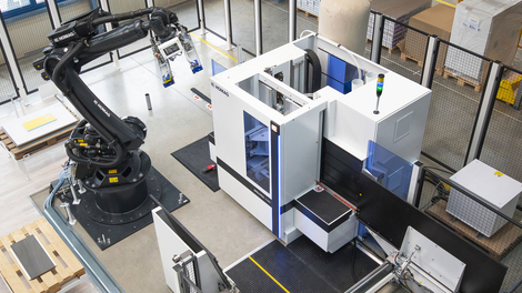 Robot handling FEEDBOT at CNC DRILLTEQ V-500